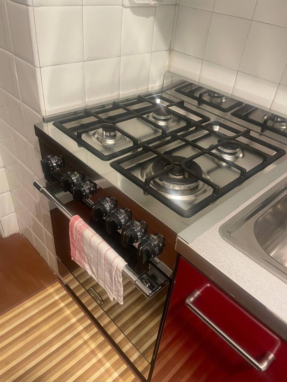 Confortevole Con Costosa Ristrutturazione In Viale Massenzio Masia Hotel *