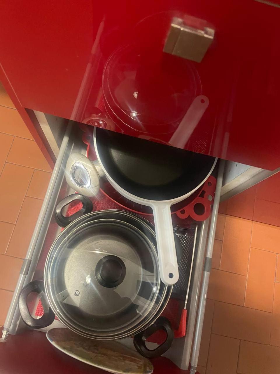 Confortevole Con Costosa Ristrutturazione In Viale Massenzio Masia * Como